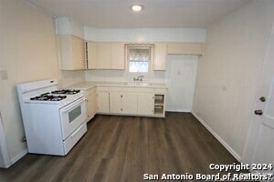 Building Photo - 1135 Gladstone Ave