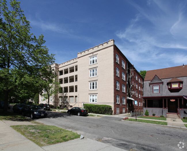 Foto del edificio - Greenleaf Court