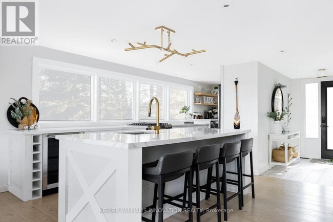 Photo du bâtiment - 2872 Muskoka District Road 118 West