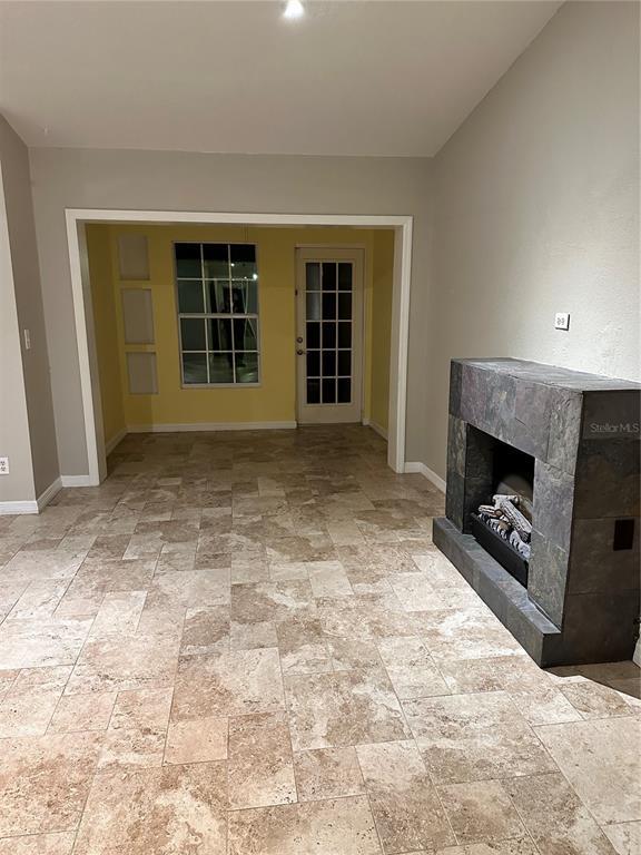 Building Photo - 3724 River Oaks Ct