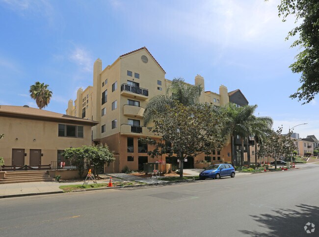 Foto del edificio - Hyde Apartments