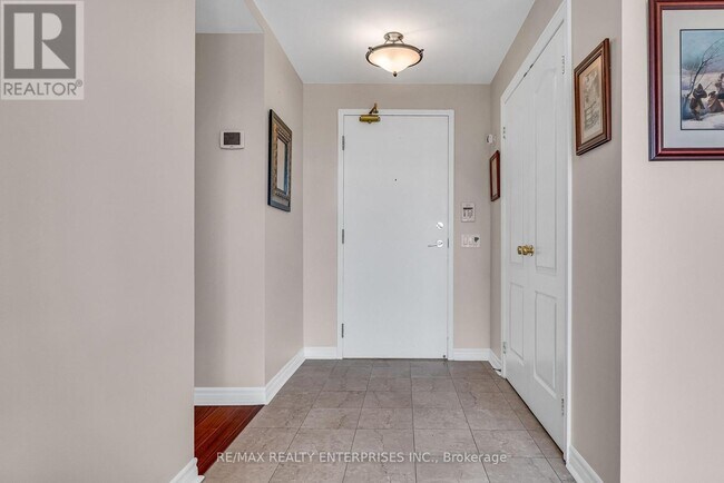 Building Photo - 483-483 Faith Dr