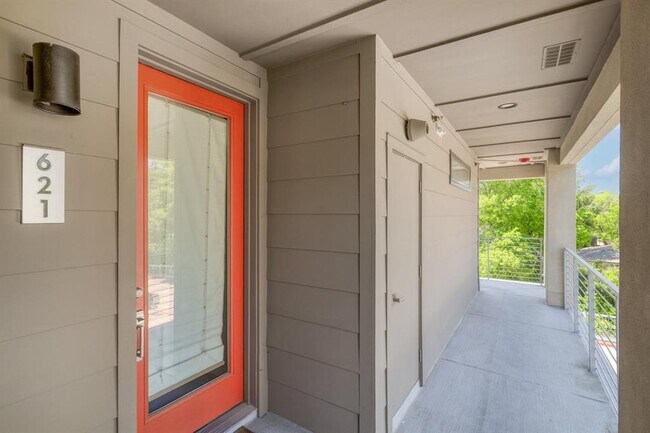 Building Photo - 2733 Dulce Ln