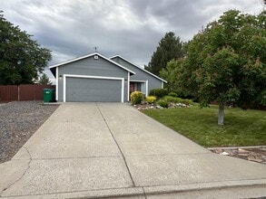 Building Photo - 110 Regier Springs Dr