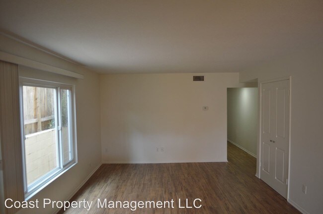 Building Photo - 241 Avenida Serra