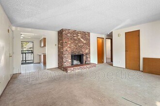 Building Photo - 5660 SW 180th Ave