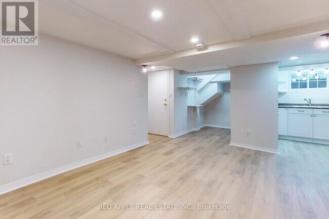 Photo du bâtiment - 76 W 1st St