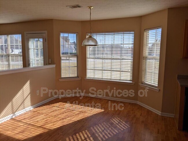Foto del edificio - 1815 Rest Haven Ln