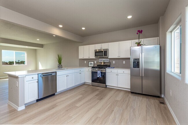 Foto del edificio - Single Family Home for Rent in Northeast of Colorado Springs