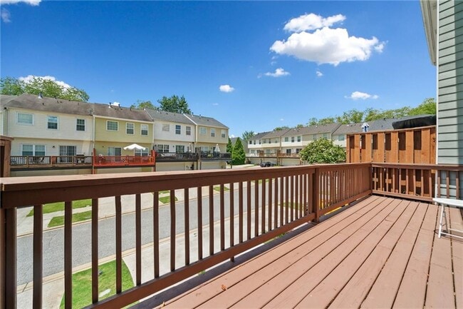 Building Photo - 605 Market Pl Ln