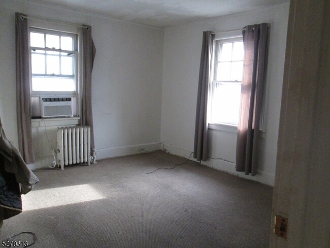 Foto del edificio - 2025 Ostwood Terrace