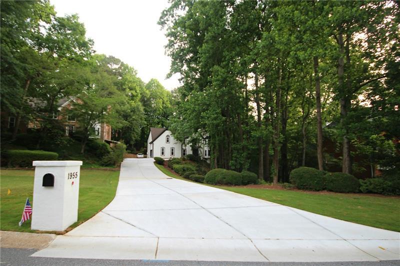 Primary Photo - 1955 River Forest Dr