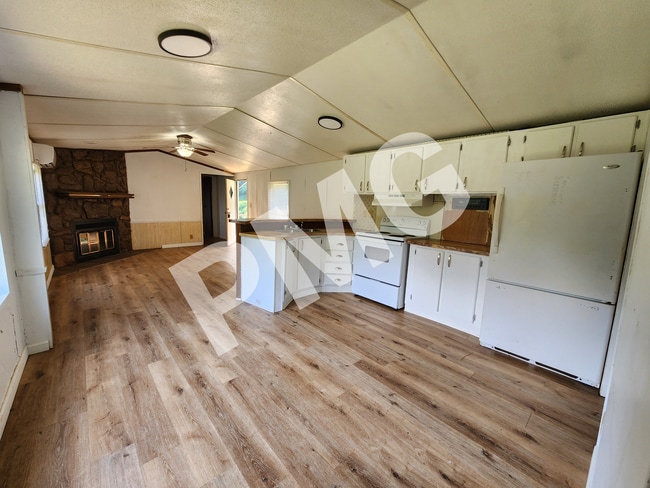 Building Photo - 306 Gethsemane Dr