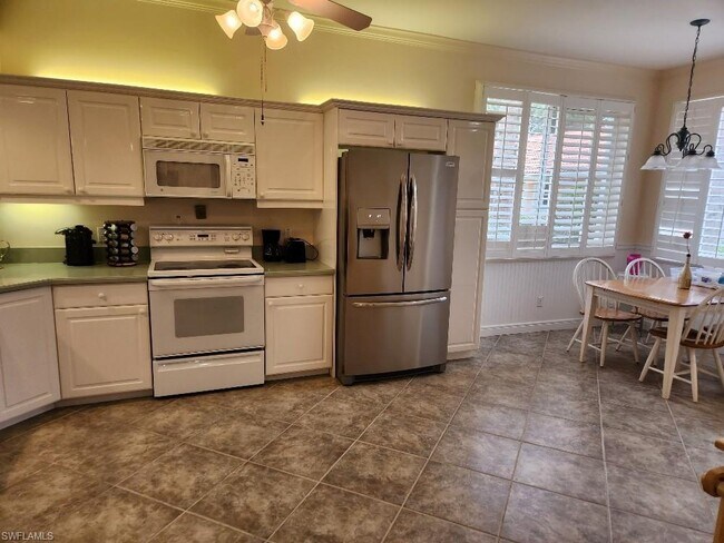 Building Photo - 6640 Beach Resort Dr