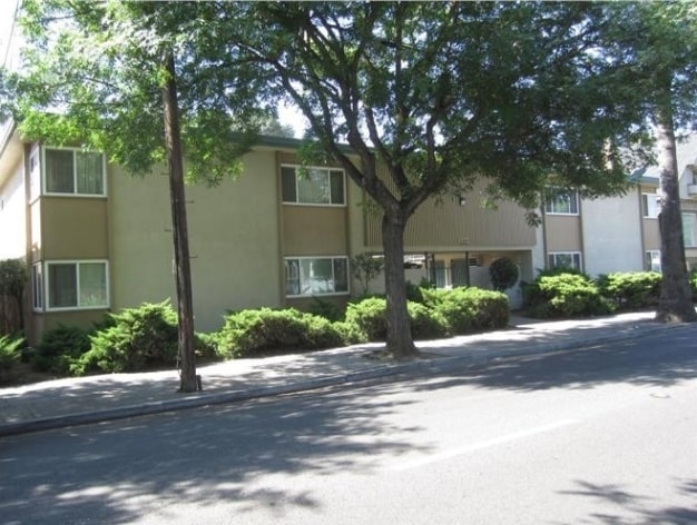 Primary Photo - 330 W Acacia Street