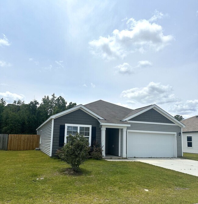 Building Photo - 631 Avington Ln NE