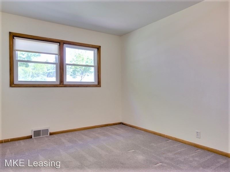 Primary Photo - 3 br, 1 bath House - 5631 W Stack Dr