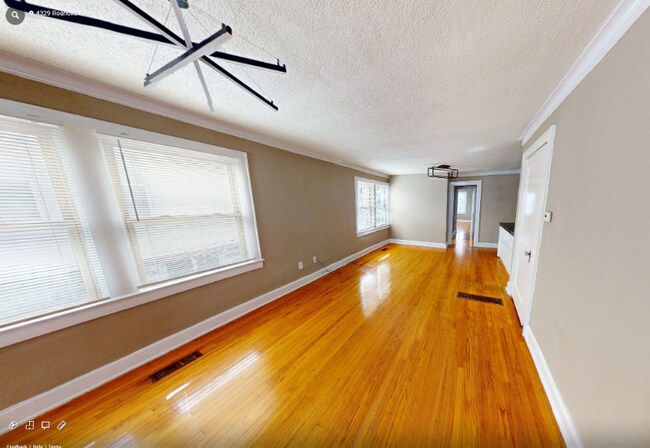 Foto del edificio - 4329 Roanoke Pkwy