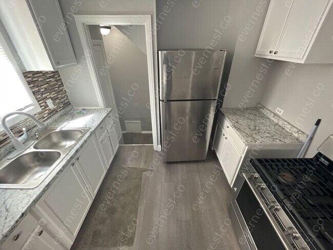 Foto del edificio - 13881 Carlisle St