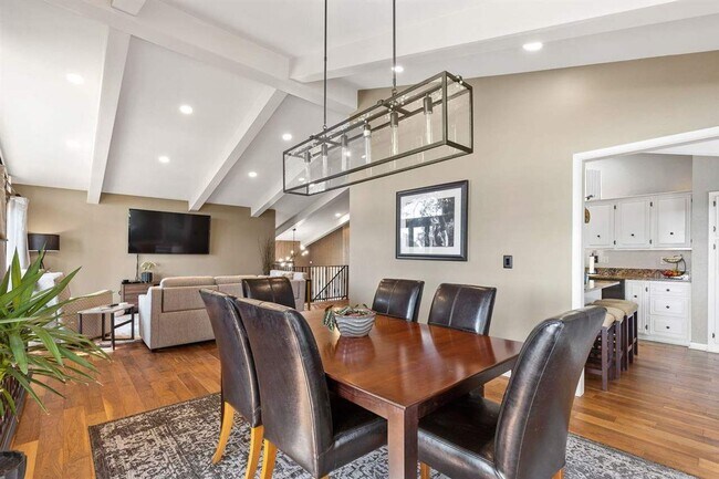 Foto del edificio - Beautiful family home!