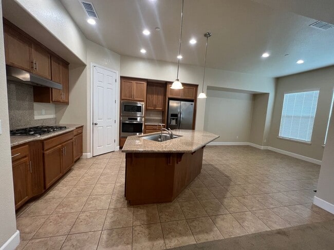 Building Photo - 1023 Harvest Mill Dr