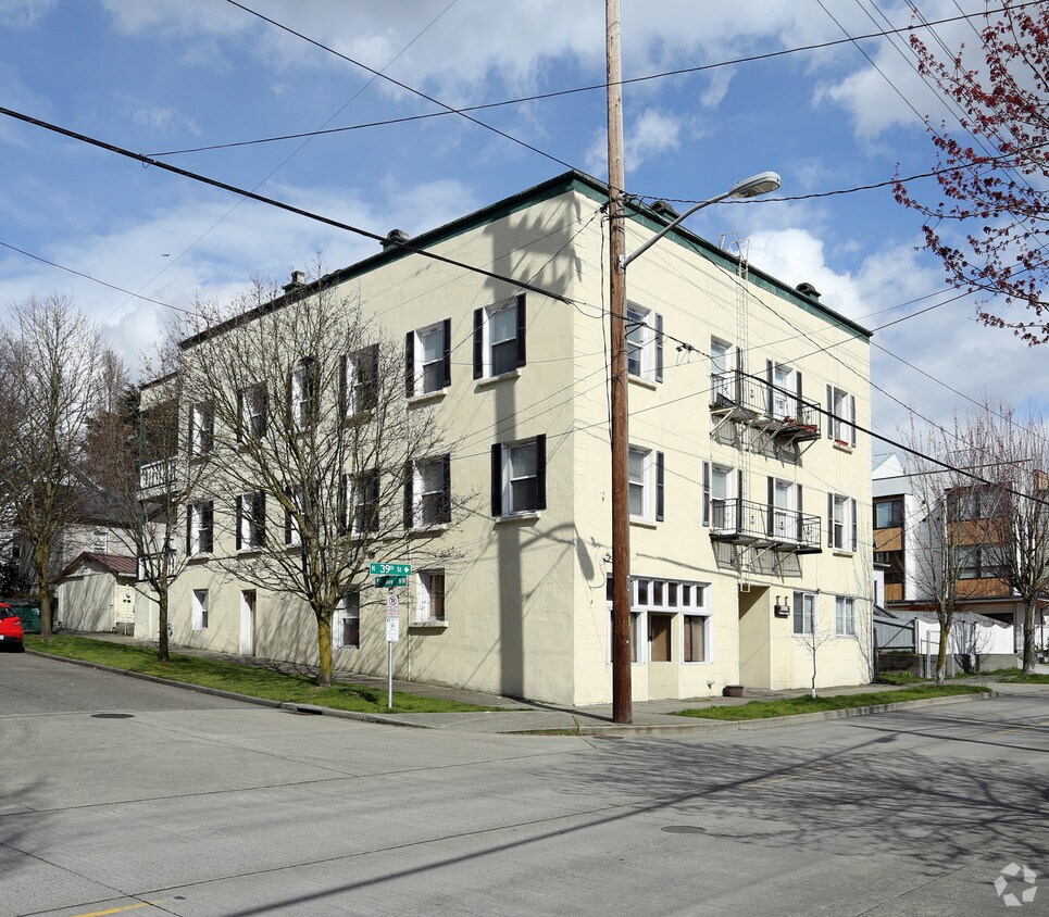 Primary Photo - 100 N 39th St