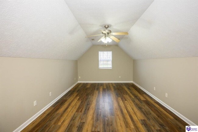 Foto del edificio - 122 W Donna Reed Blvd