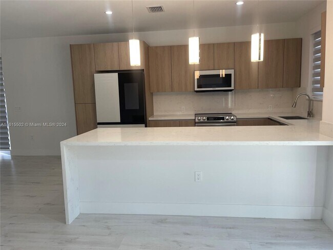 Foto del edificio - 3155 NW 103rd St
