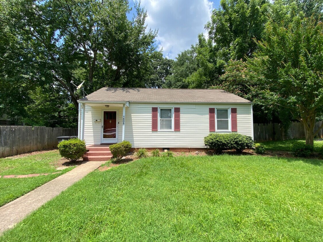 Foto principal - 1402 Chelsea St