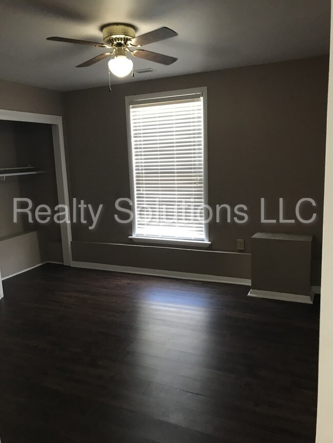 Foto del edificio - 2 Bedroom Apartment in Charming Audubon