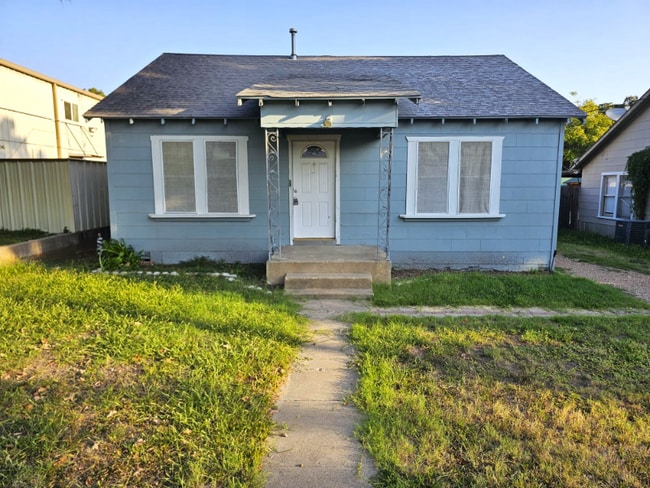 Building Photo - 4505 Waldemar St