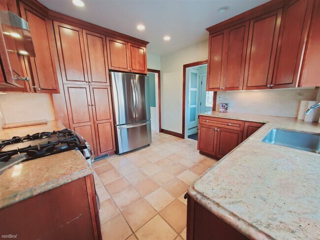 Foto del edificio - 3 br, 2.5 bath House - 89 Center St