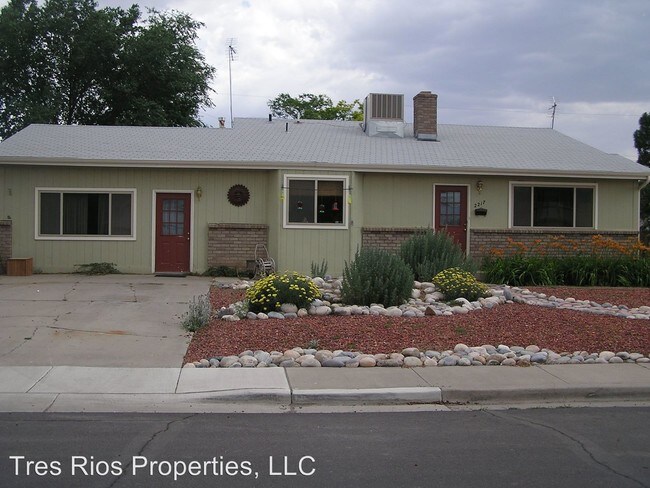 Building Photo - 2217 Camina Placer
