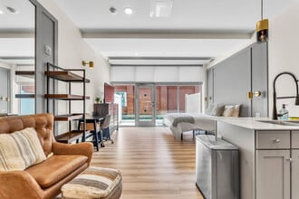 Building Photo - 869 Delaware Ave