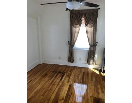 Building Photo - 45 Blossom St