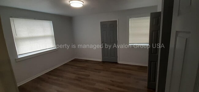 Foto del edificio - 1184 E 18th St