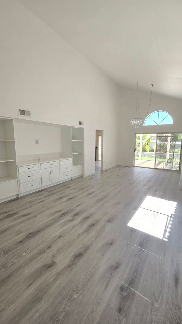 Foto del edificio - 2145 Cedar Glen Dr