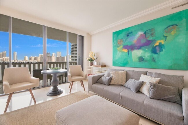 Foto del edificio - 3000 E Island Blvd