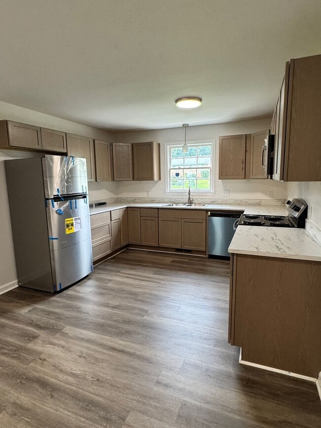 Kitchen - 416 West Lakeside avenue