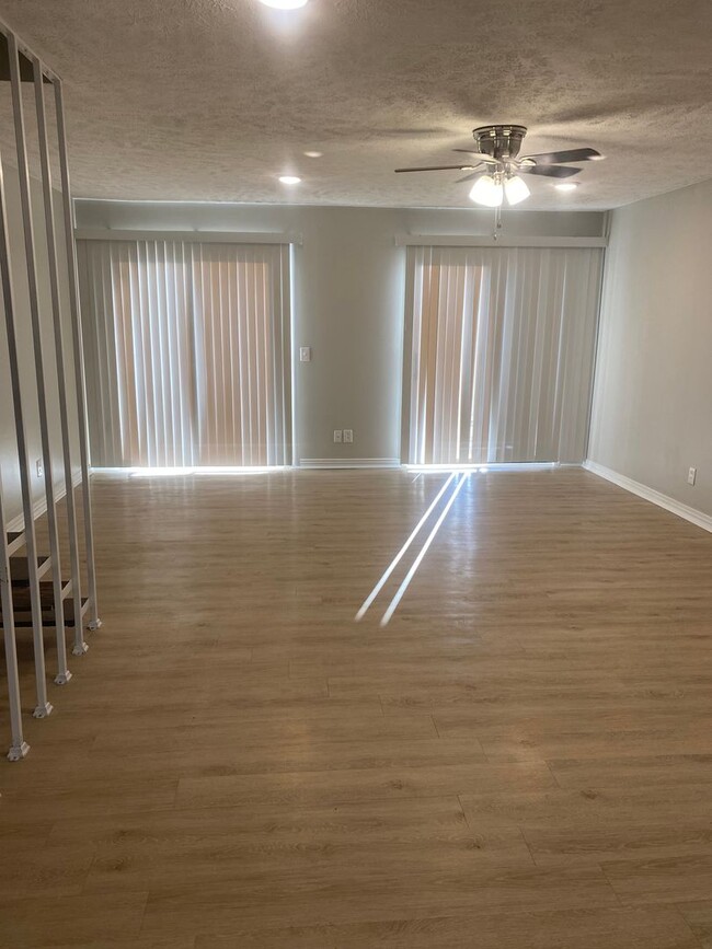 Interior Photo - College Square Apartments