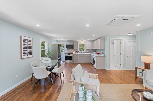 Building Photo - 7 Laneway Ct