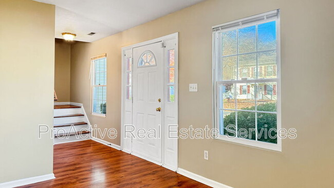 Foto del edificio - 232 Whitebrook Ln