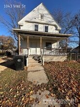 Building Photo - 1043 Vine St