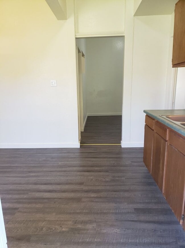 Building Photo - 129 Wildwood Ave