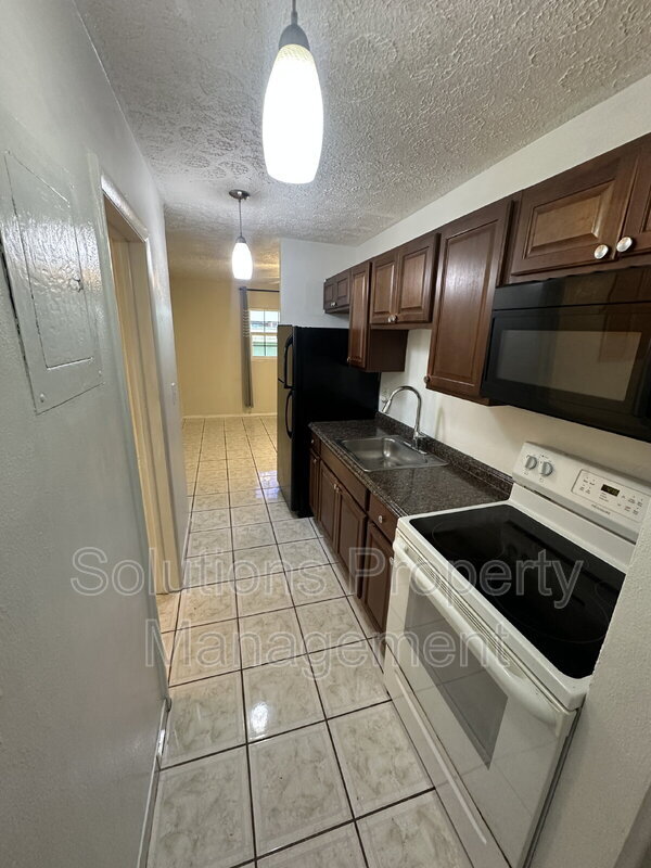 Building Photo - 390 W Cocoa Beach Causeway