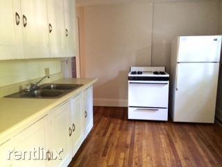 Foto del edificio - 2 br, 1 bath  - 707 Center St Apt 1