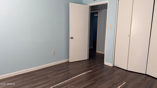 Foto del edificio - 1645 W Thunderbird Rd