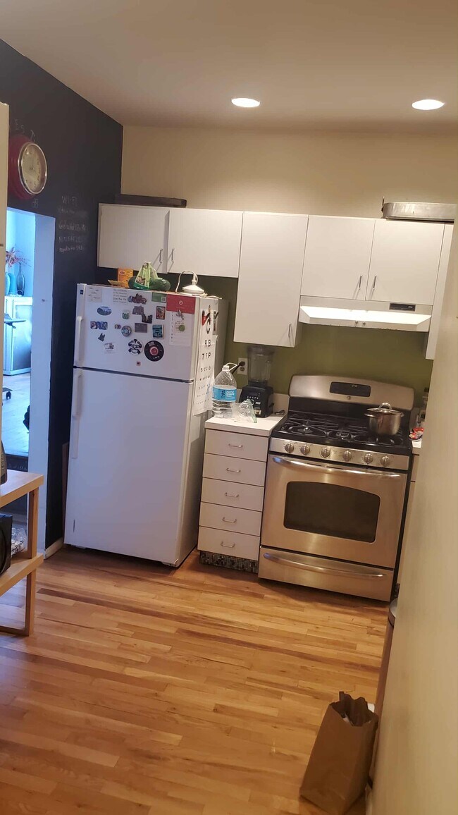 Cocina - 337 Washington St