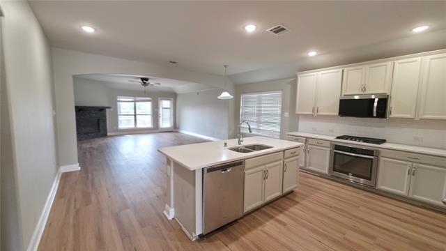 Foto del edificio - 2071 Avondown Rd