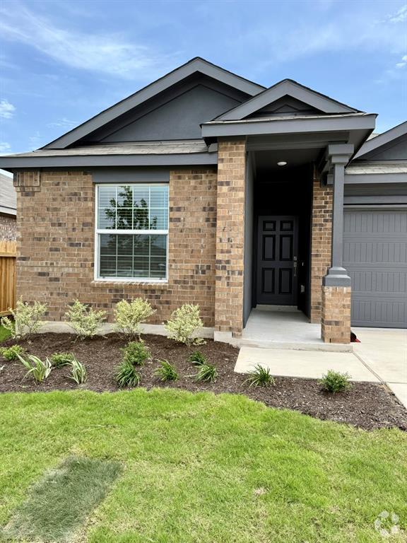 Building Photo - 106 Camargue Dr